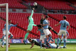 Manchester City bate Tottenham e fatura o tetra da Copa da Liga Inglesa