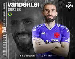 Vasco anuncia contratação de Vanderlei