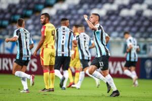 Grêmio goleia Aragua e fica mais perto de classificação