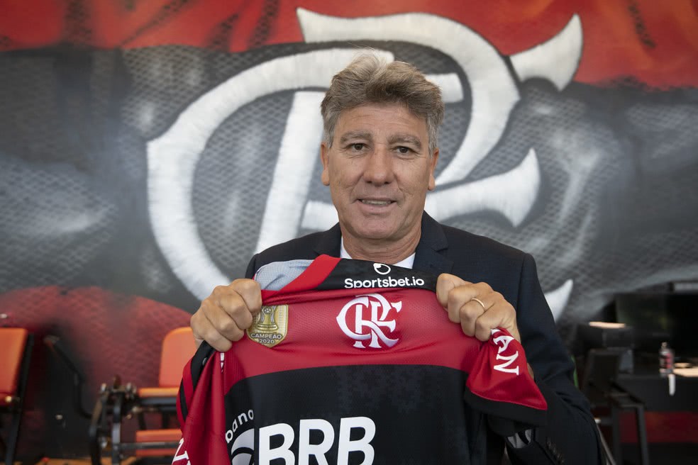 Renato Gaúcho é oficialmente apresentado como técnico do Flamengo