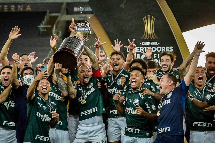 Diretor de futebol do Palmeiras confirma duas estrelas que vão deixar o clube