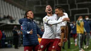 Com gol nos acréscimos, Fluminense leva a melhor no clássico contra o Flamengo