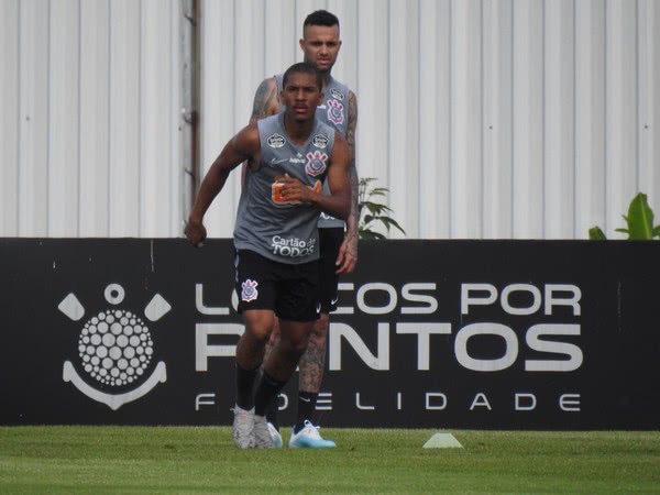 Corinthians tem negociação avançada com clube da MLS por atacante