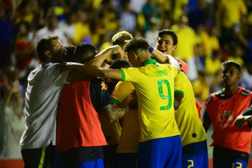 Seleção Brasileira: Relembre uma polêmica semelhante ao caso do pódio das Olímpiadas