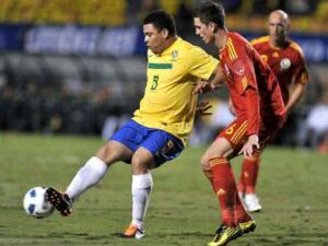 Ronaldo em foco: Os melhores momentos da carreira do Fenômeno