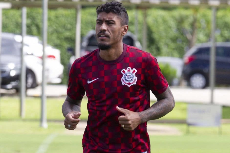 Corinthians estuda retorno de Paulinho ao clube em 2022
