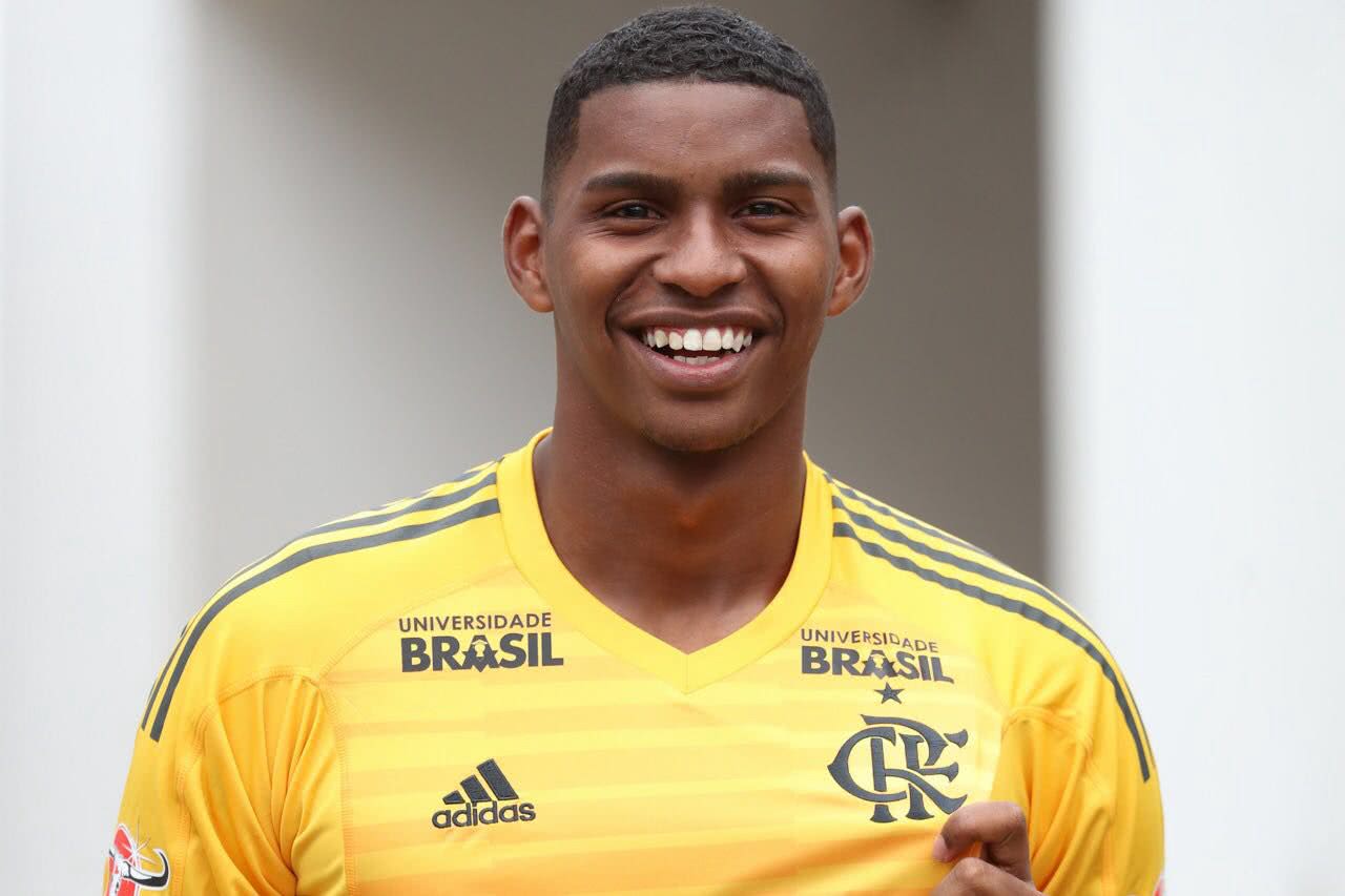 Há um ano Hugo estreava no Flamengo