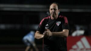 São Paulo: Veja alguns tweets na volta de Rogério Ceni