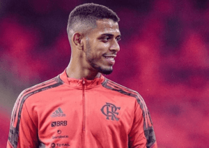 Flamengo tem lateral sondado por clube dos Estados Unidos