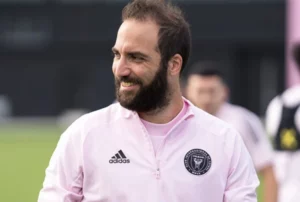 Gonzalo Higuaín pode ser repatriado por gigante da Argentina