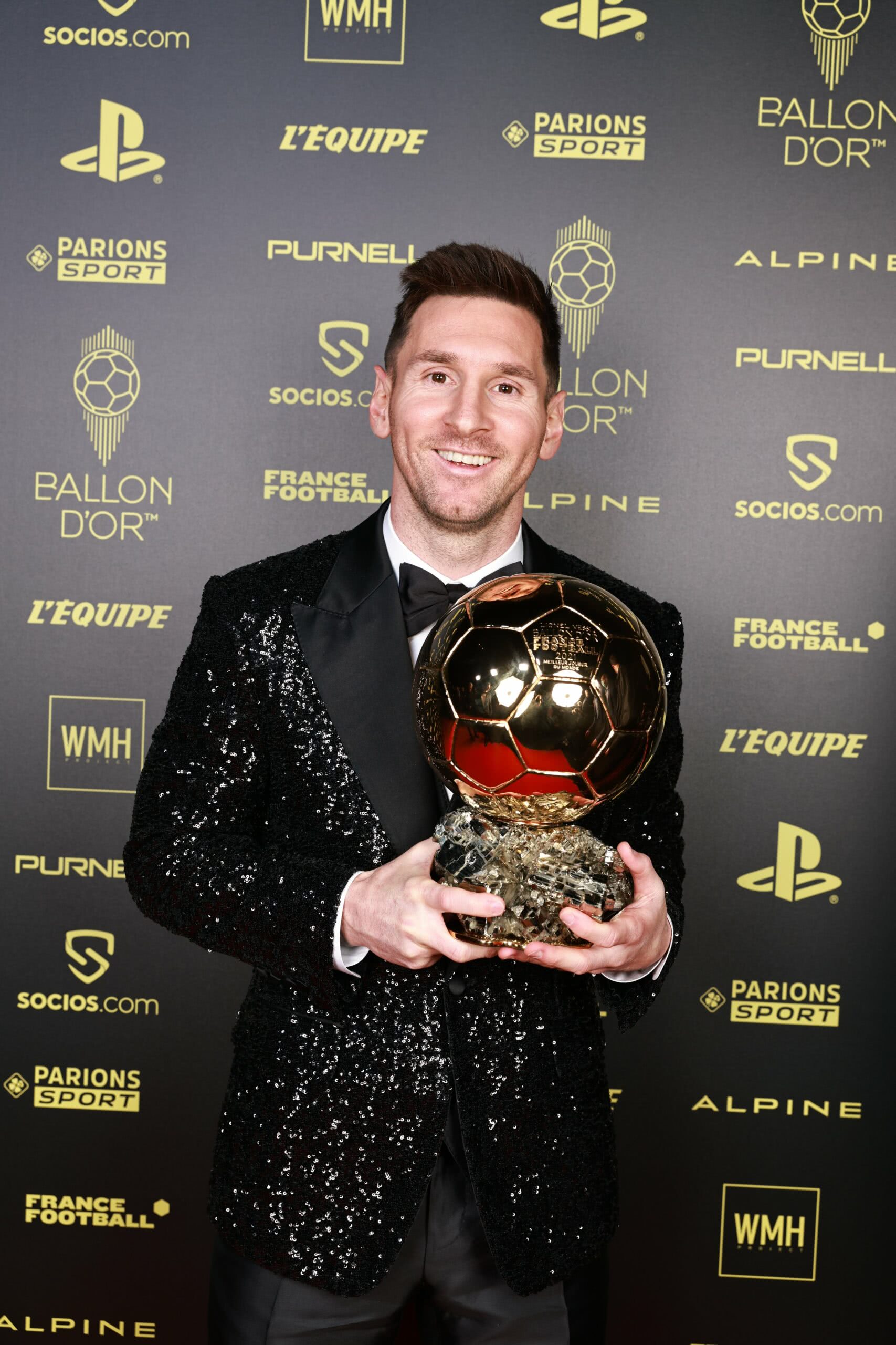 Bola de Ouro 2021: Lionel Messi fatura o prêmio pela 7ª vez