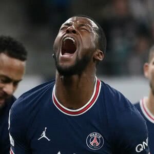 Wijnaldum fala sobre comparações entre Liverpool e PSG