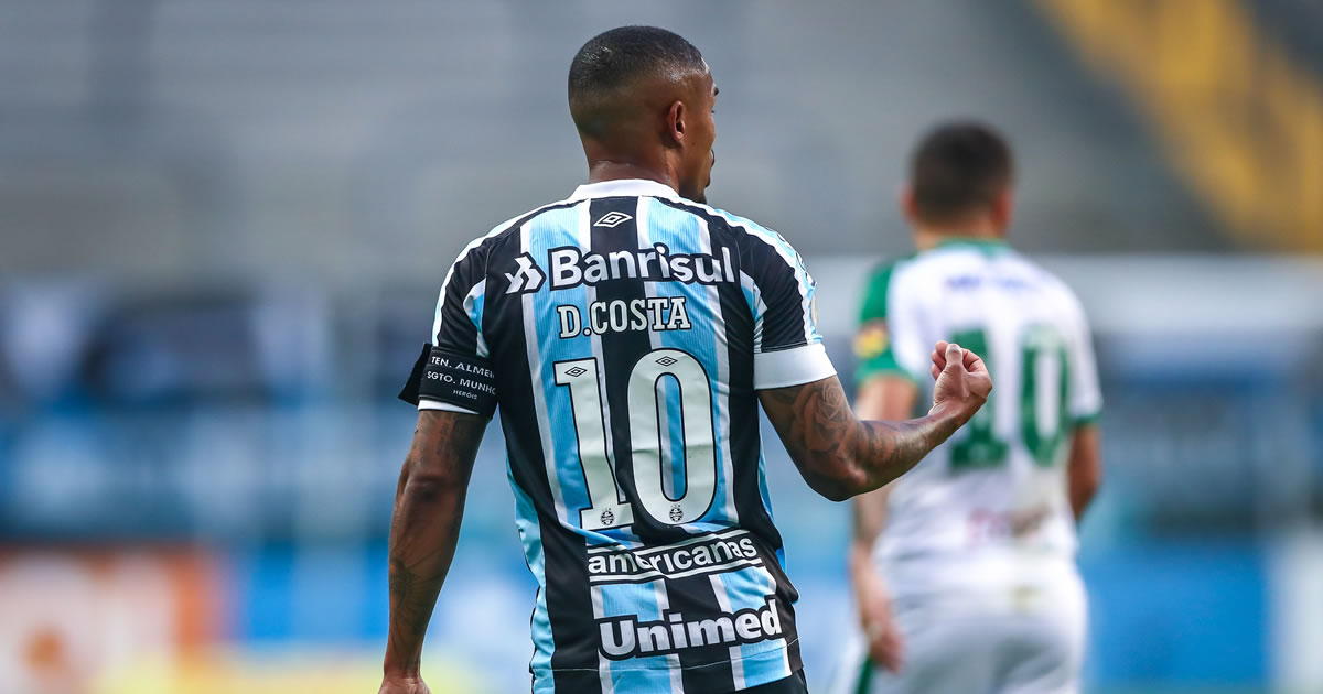 Douglas Costa abre o jogo após saída do Grêmio: “Queria xingar todo mundo”