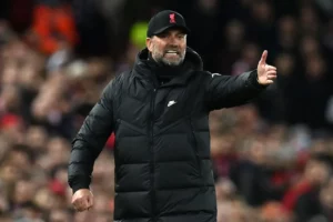 Treinador do Liverpool Klopp, reafirma opinião sobre vacina contra COVID-19