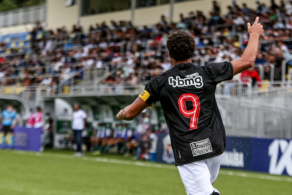 Figueiredo comemora gol pelo Vasco na Copinha