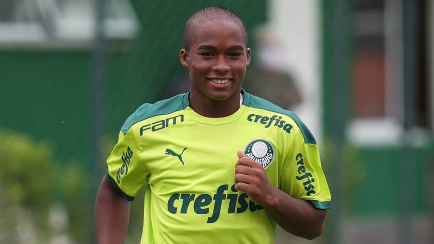 Endrick em treino pelo Palmeiras 