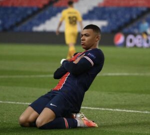 A estratégia do PSG para manter Mbappé