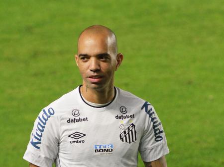7 jogadores do futebol brasileiro que estão sem contrato; Veja lista