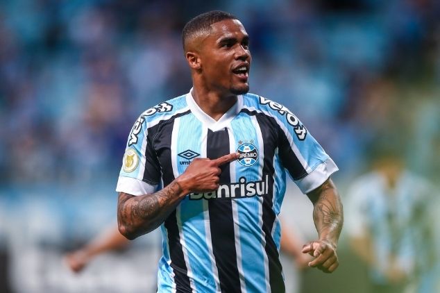 Douglas Costa: De saída do Grêmio, jogador tem destino definido; Veja