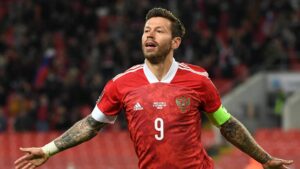 Ucrânia: Smolov é primeiro jogador russo a se posicionar contra Putin