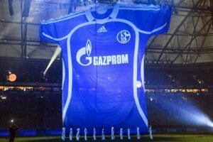 Ucrânia x Rússia: Schalke remove patrocinador Russo da Camisa