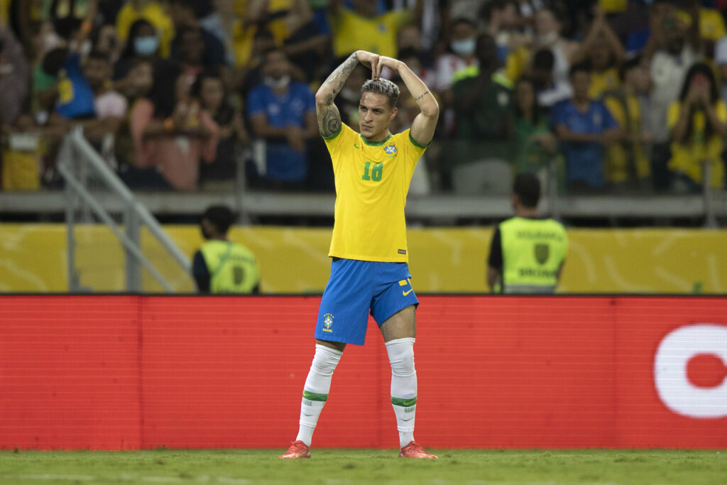 Entenda a homenagem de Antony após marcar gol pela Seleção Brasileira