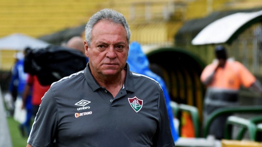 Fluminense: Às vésperas de FlaFlu, Abel Braga rebate críticas da torcida