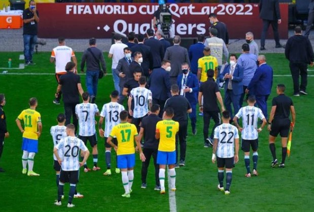 Brasil x Argentina: FIFA define punição para federações após confusão em jogo de eliminatórias para Copa do Mundo