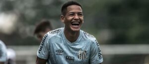 Novo Neymar? Barcelona monitora jovem promessa do Santos