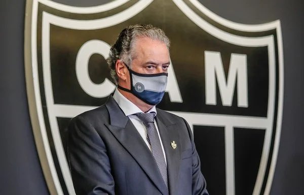 Presidente do Atlético-MG vai pagar promessa por títulos do clube