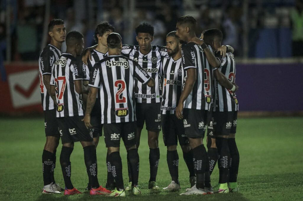 Atlético contra URT