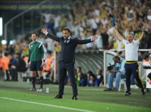 Corinthians tem entrave em negociação com Vitor Pereira