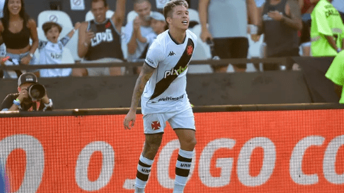 Bruno Nazário comemora gol do Vasco sobre o Resende