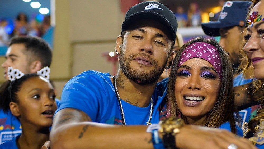 Neymar e Anitta juntos durante o Carnaval