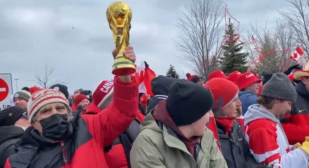 Torcida do Canadá comemorando sua classificação para a Copa do Mundo
