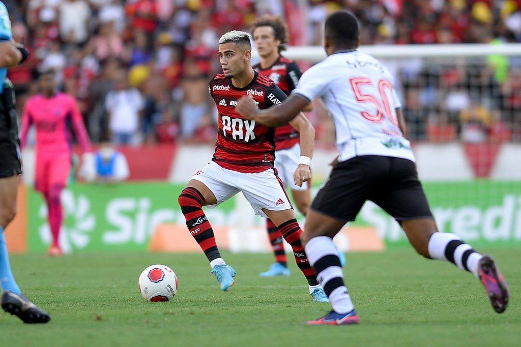Andreas Pereira fica no Flamengo? Falha contra Vasco gera críticas ao jogador