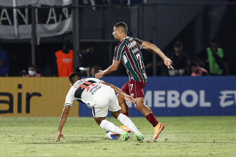 Fluminense entra em campo contra Botafogo pressionado após eliminação na Libertadores