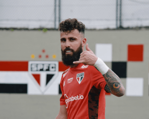 São Paulo tem desfalque importante para jogo contra Corinthians por COVID-19