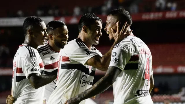 São Paulo vence o Manaus no Morumbi e se classifica para a terceira fase da Copa do Brasil.