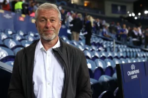 Governo da Inglaterra faz sanções severas ao Chelsea de Abramovich