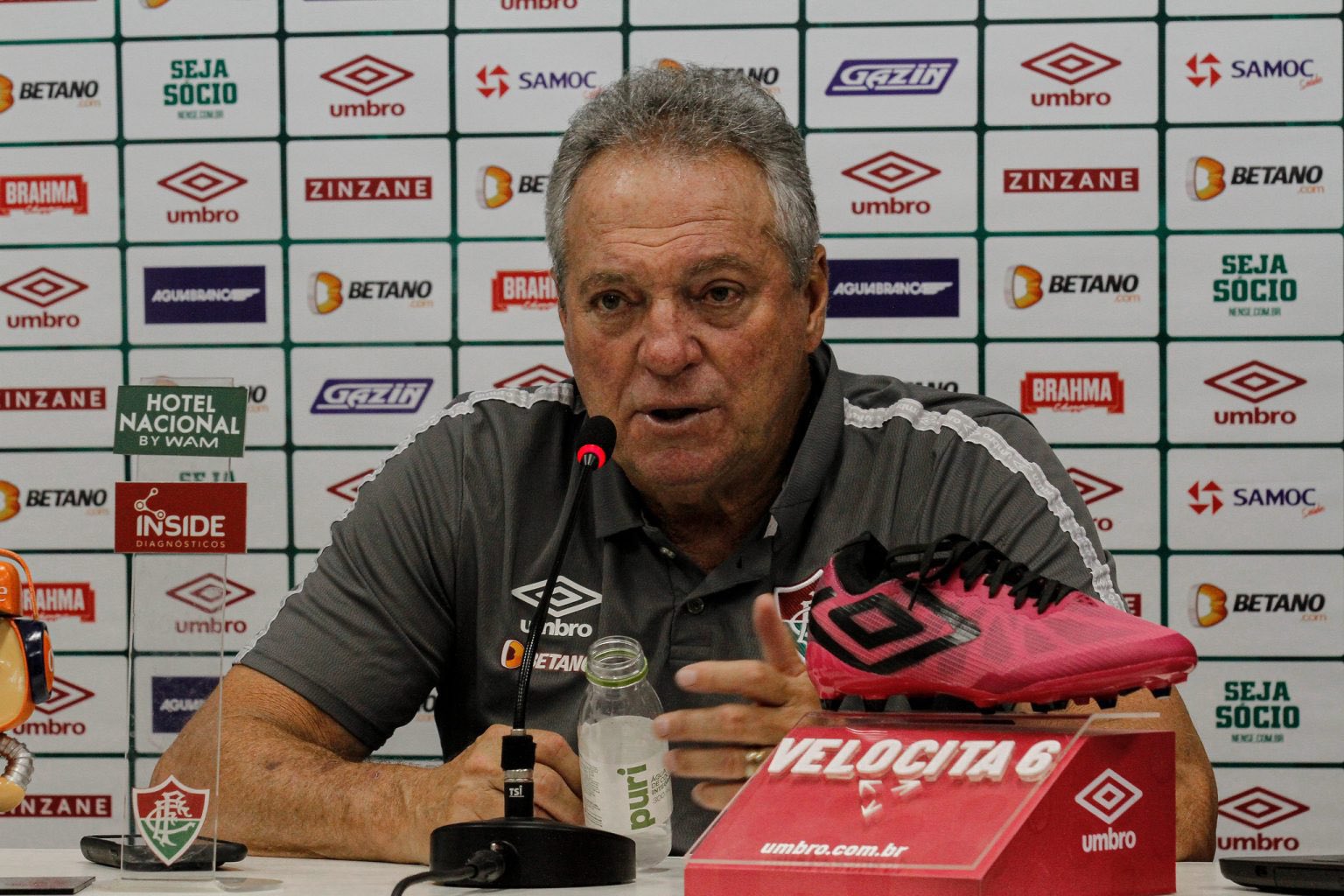 Abel Braga fala sobre protesto da torcida do Flamengo: “Nós causamos isso”