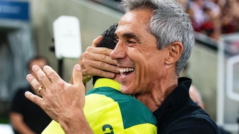 A mensagem de Paulo Sousa para Abel Ferreira após empate entre Flamengo e Palmeiras