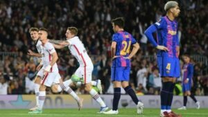 Gols de Barcelona x Frankfurt: Barça perde em casa e é eliminado da Europa League