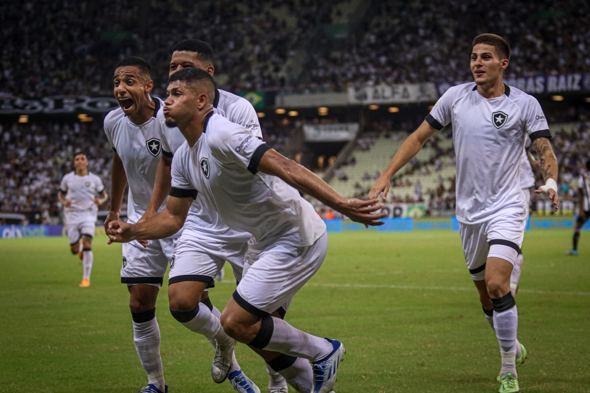 Gols de Ceará x Botafogo: Fogão bate Ceará e vence a primeira no Campeonato Brasileiro