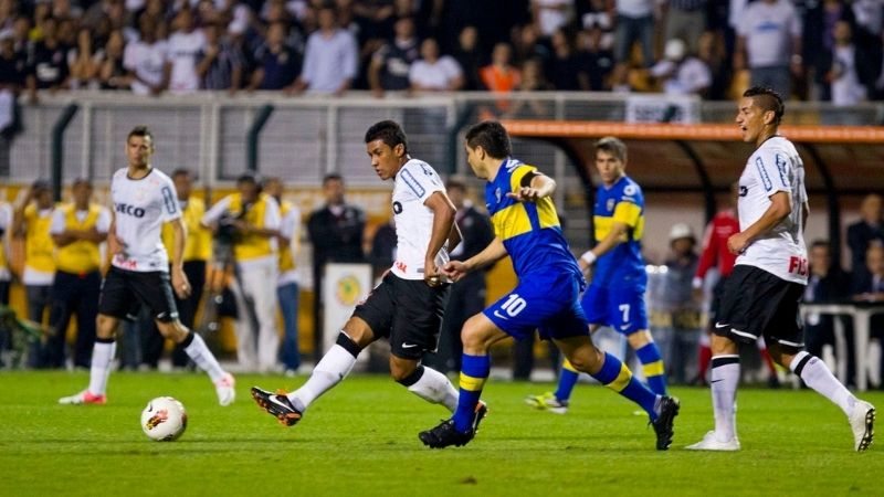 Imprensa argentina diz que vitória do Corinthians sobre o Boca Júniors foi um 'baile'