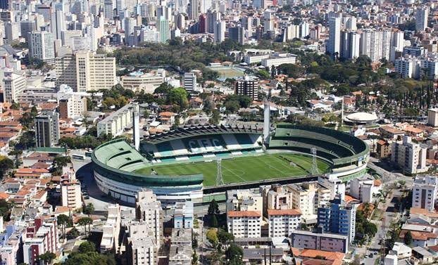Coritiba x Santos se enfrentam no estádio Couto Pereira em Coritiba