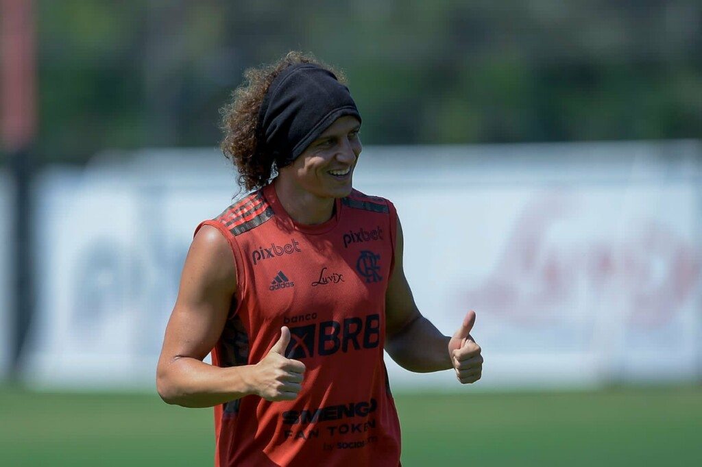 David Luiz é liberado da partida desta quinta-feira (27), pela libertadores
