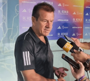 Dunga fala sobre possibilidade de treinador estrangeiro na Seleção Brasileira