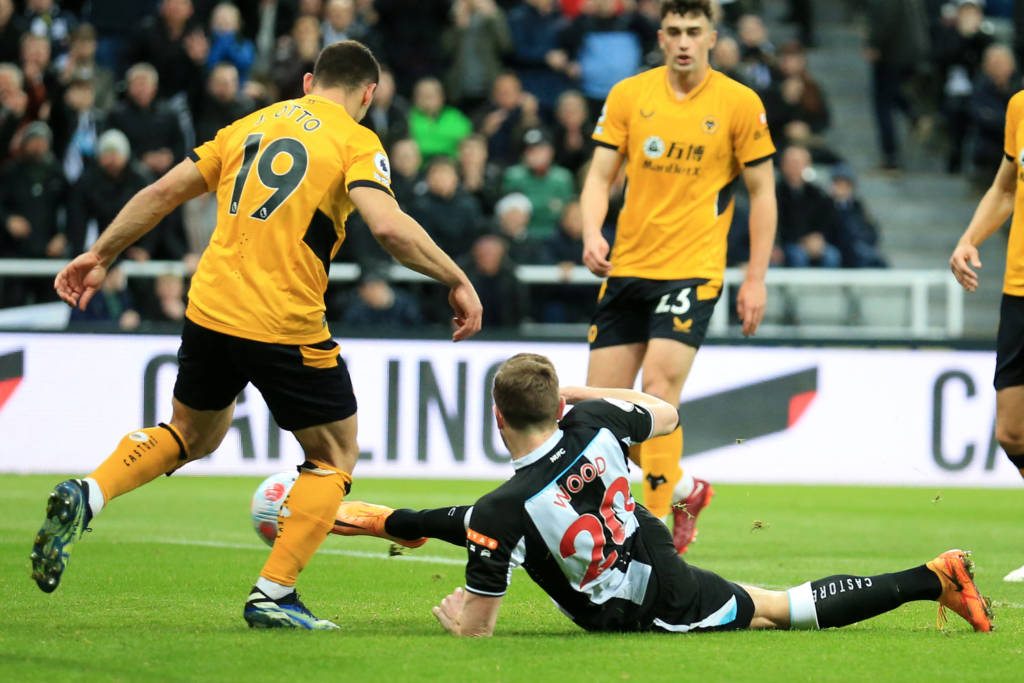 Veja melhores momentos de Wolverhampton x Newcastle: Brasileiros se destacam em vitória