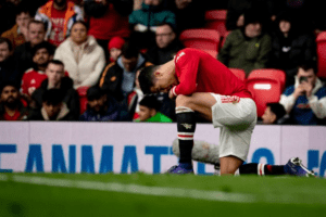 Vídeo: Veja homenagem da torcida do Liverpool a Cristiano Ronaldo em confronto contra Manchester United